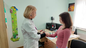 Названо расписание работы мобильных медицинских команд в Запорожье: будут принимать детей и взрослых