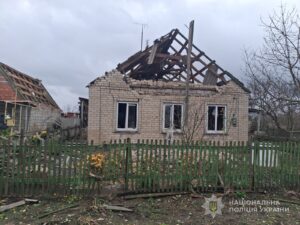 Росіяни атакували Запорізький регіон 752 рази за добу: поліція врятувала ще трьох людей (ФОТО)