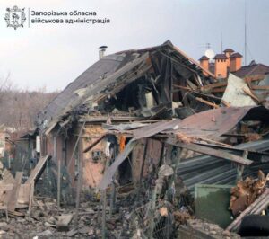 51-летняя женщина ранена в результате вражеской атаки на Запорожский район