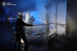 В Запорожье произошел пожар в торговом киоске (ФОТО)