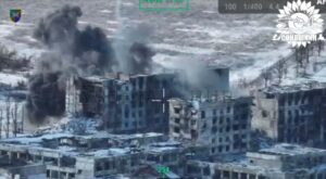 МіГ-29 авіабомбою розвалив будинок з ворогом у Степногірську (ВІДЕО)