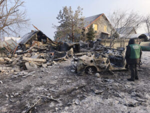 Випалена земля: наслідки атаки у Запоріжжі (ФОТО)