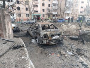 Как выглядит утром место удара РСЗО по Запорожью (ФОТО, ВИДЕО)