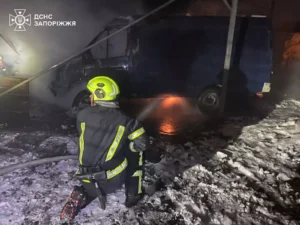 За сутки спасатели Запорожья ликвидировали шесть пожаров: горели авто и хозяйственная постройка (ФОТО)
