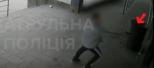 У Запоріжжі патрульний застосував табельну зброю: нападником виявився військовий у СЗЧ (ВІДЕО)