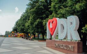 У Дніпрорудному почали транслювати українські телеканали замість російських (ВІДЕО)