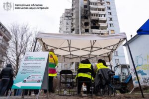 Удар по Запорожью 24 марта: десятки домов разрушены, район приходит в себя после атаки (ФОТО)