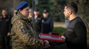 Впервые в истории: запорожская военнослужащая Александра Давыденко стала Героиней Украины (ФОТО)
