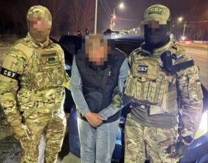 $8 тисяч за «виїзд»: СБУ викрила військового, який допомагав “ухилянтам” в Запоріжжі (ФОТО)