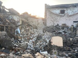 Евакуація під обстрілами: із Запорізької області вивезли родини з дітьми (ФОТО)