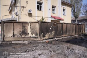 Запоріжжя під атакою БпЛА: перші кадри з місця прильоту (ВІДЕО, ФОТО)