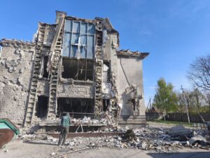 Более 500 м² разрушений: в Запорожье зафиксировали экологические последствия обстрела (ФОТО)