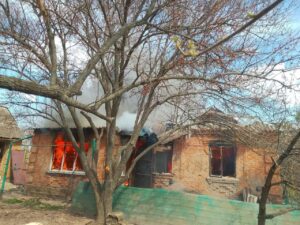 У Запоріжжі внаслідок удару КАБ знищено будинок викладача «Запорізької політехніки» (ФОТО)