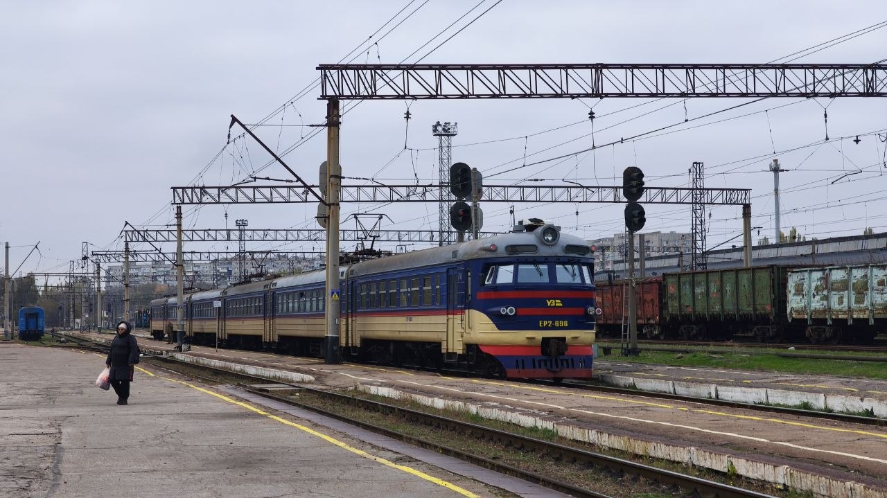 електропоїзд Запоріжжя - Дніпро