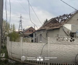 Наслідки нічної атаки на Шевченківський район міста Запоріжжя (ФОТО, ВІДЕО)