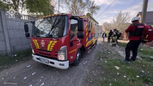 Кількість постраждалих після удару по Запоріжжю 16 квітня зросла до десяти: є загиблий (ФОТО)