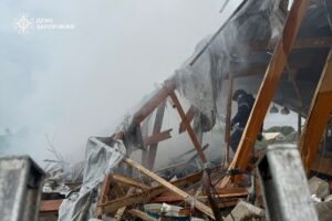 В Запорожском районе из-за обстрелов за сутки произошло четыре пожара (ФОТО)