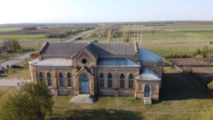 В Запорожской области разрушена историческая кирха: от уникального сооружения остались руины (ФОТО)