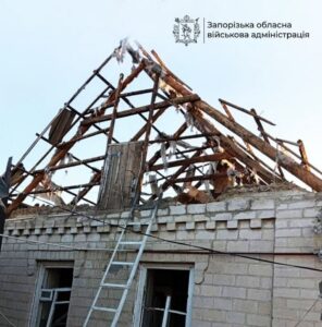Почти тысяча ударов за сутки: в Запорожской области погибли два человека, ещё семь получили ранения