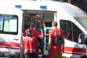 Кількість поранених зросла до семи: серед постраждалих від атаки на Запоріжжя – двоє дітей (ФОТО)