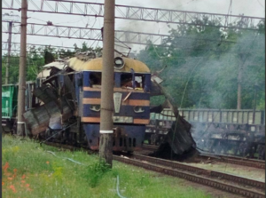 Ворожий БПЛА атакував електровоз у Запоріжжі: що відомо (ФОТО)