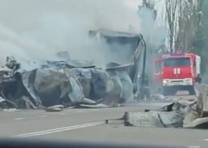 ВСУ уничтожили ещё два грузовика на трассе Мелитополь — Бердянск (ВИДЕО)