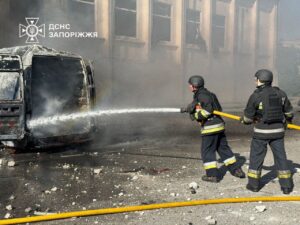 У ДСНС покказали наслідки російської дронової атаки по Запоріжжю (ФОТО)