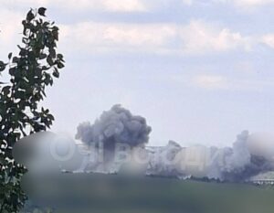 Запорожье подверглось атаке КАБов: есть погибшие и раненые (ФОТО, ВИДЕО)