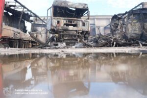 «30 минут спасли жизнь»: в Запорожье 23 июня враг нанёс удар по автостоянке (ФОТО, ВИДЕО)