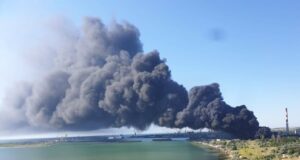 В Крыму горит ТЭЦ: что известно о ночных ударах и последствиях (ВИДЕО)