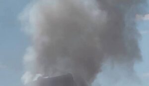 Вибухи у Запоріжжі: над містом здіймається густий дим (ФОТО, ВІДЕО)