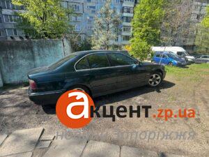 Без ключів, але з купою претендентів: у Запоріжжі з молотка пішов заарештований BMW (ФОТО)