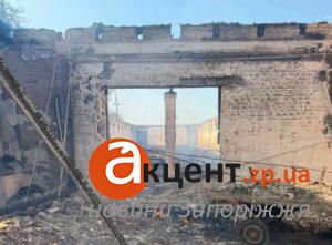 Ворожий удар зруйнував стайню Запорізького кінного заводу (ФОТО)