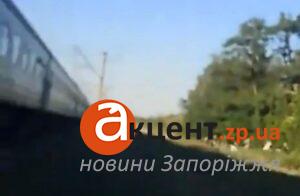 Опубликован момент попадания «Шахеда» в локомотив пассажирского поезда под Запорожьем