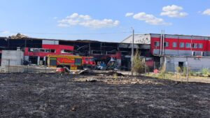 Ворог продовжує атакувати Запоріжжя: пошкоджено термінал Нова Пошта (ФОТО, ВІДЕО)