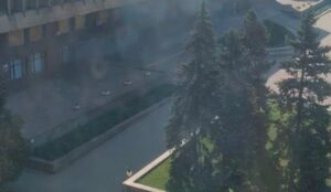 У Запоріжжі знову пролунав вибух: повідомляють про атаку FPV-дрона на будівлю ЗОВА (ФОТО)