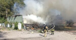 500 квадратних метрів вогню: ДСНС показала масштаби руйнувань і пожеж після атаки на Запоріжжя (ФОТО)