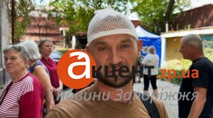 «Мені зробили трепанацію черепа, а моя мама ледве вижила…»: мешканці Запоріжжя про повторний удар по будинку (ВІДЕО)
