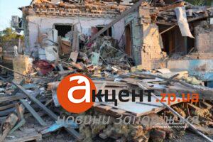 Под завалами нашли живого молодого человека: что известно о ночном ударе КАБ по Запорожью (ФОТО)